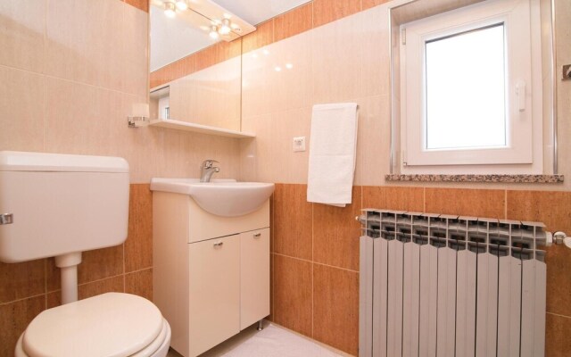 Nice Home in Nedescina With Wifi and 5 Bedrooms