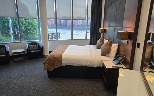 Rafayel on the Left Bank