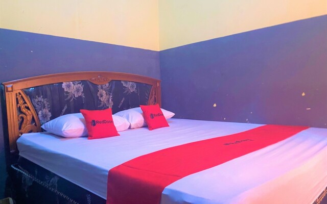 RedDoorz @ Wisma Sentosa Palopo