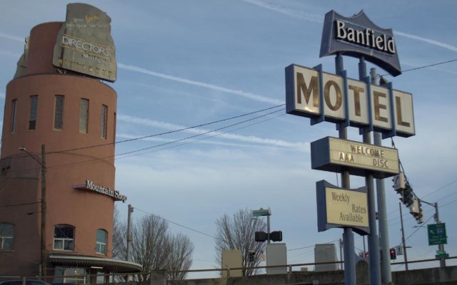Banfield Motel
