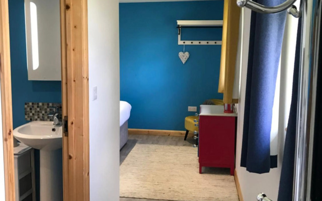 Kingfisher Glamping Cabin