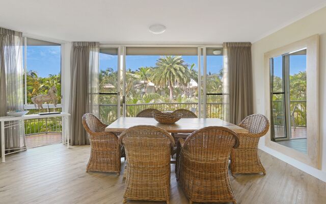 Noosa Tropicana