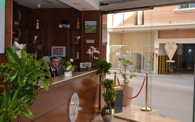 Diamond Suites
