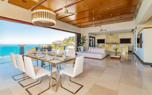 Spectacular Modern Luxury and Exceptional Amenities at Mantea Casa Cabo in Pedregal