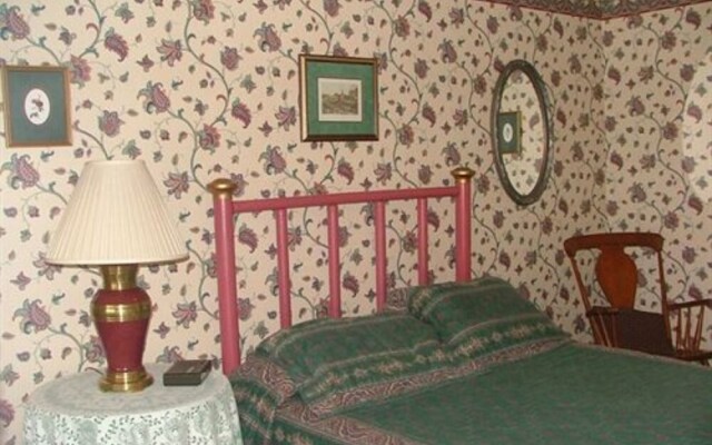 Thee Hubbell House