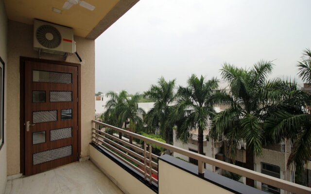 OYO 9888 Home Modern Stay near Celebration Mall