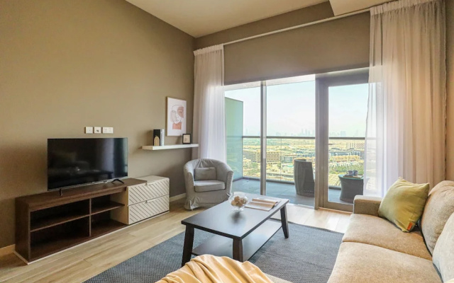 WelHome - Evergreen Apartment Amidst Vibrant JVC With Pool