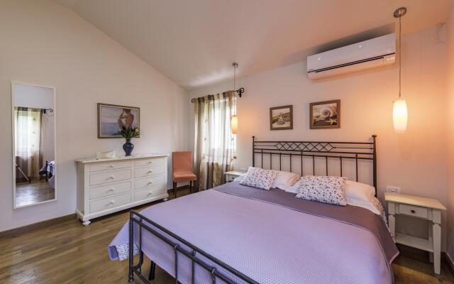 Lipa in Krnica with 4 bedrooms and 3 bathrooms