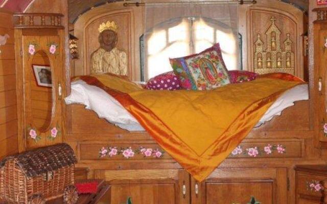 La roulotte "Les Saintes"