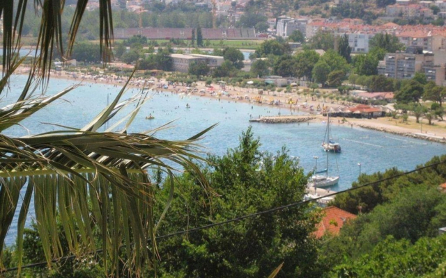 Apartment Sima - comfortable family apartments A2 Ivona Omis, Riviera Omis