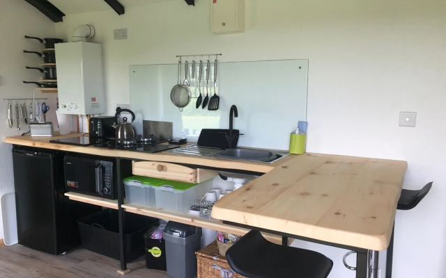 Greenacres Self Catering Railway Wagon-Glamping