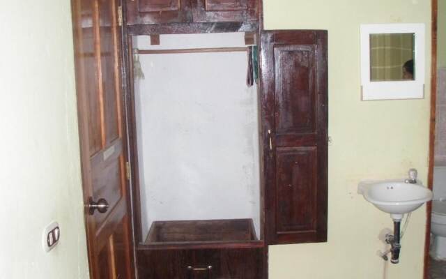 Hostal Brisas y Olas - Hostel