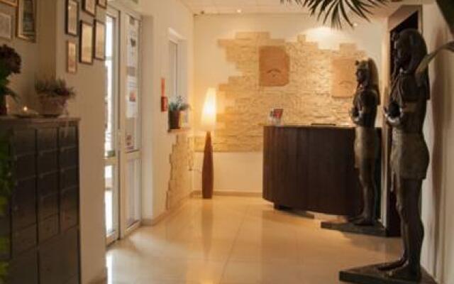 Relax Inn Health & Spa