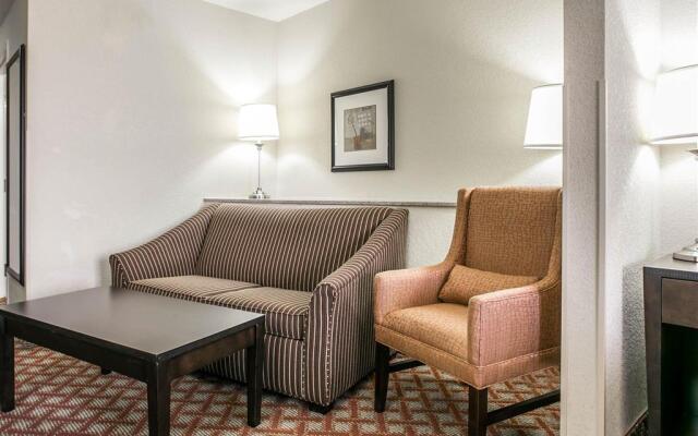 Comfort Suites Columbia Northeast - Fort Jackson