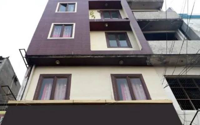 New Friends Hotel by OYO Rooms