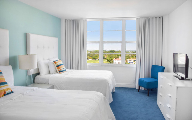 Seacoast Suites on Miami Beach