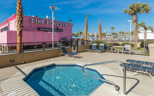 Phoenix All Suites by Brett Robinson