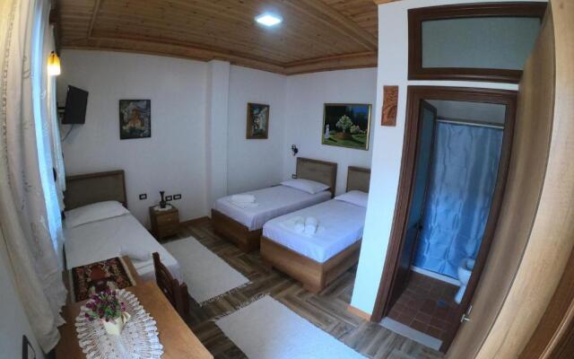 Arben Qemeri Guest House