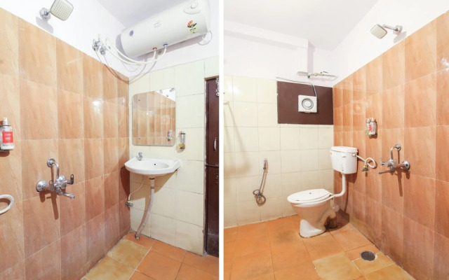 OYO 70733 Hotel Regal