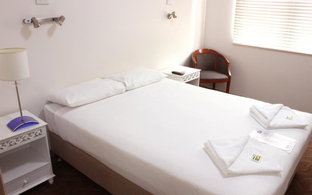 CBD Hotel Newcastle – Guest Rooms – Newcastle