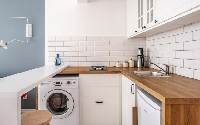 Sleek Studio Flat With Central Location in Kadikoy
