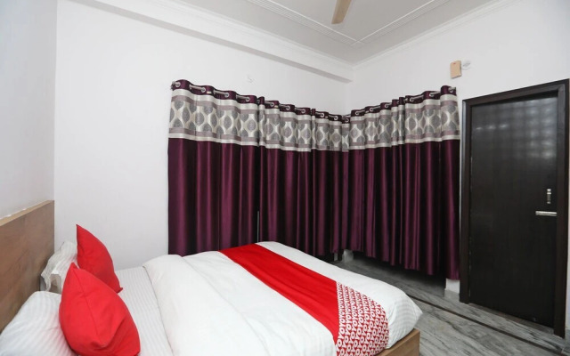 M R Residency by OYO Rooms