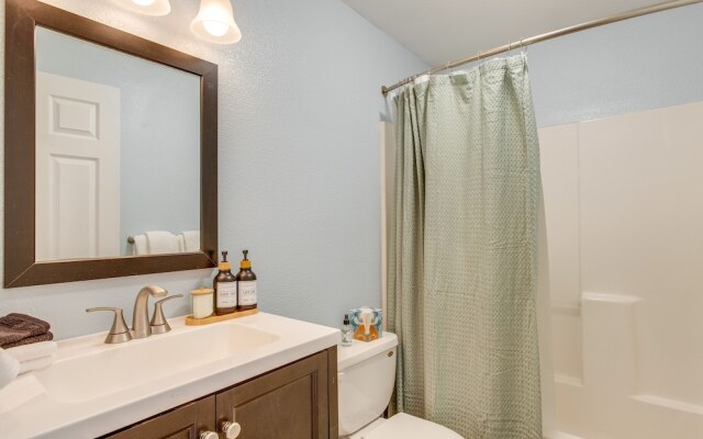 12 Mi to Denver: Golden Vacation Rental!