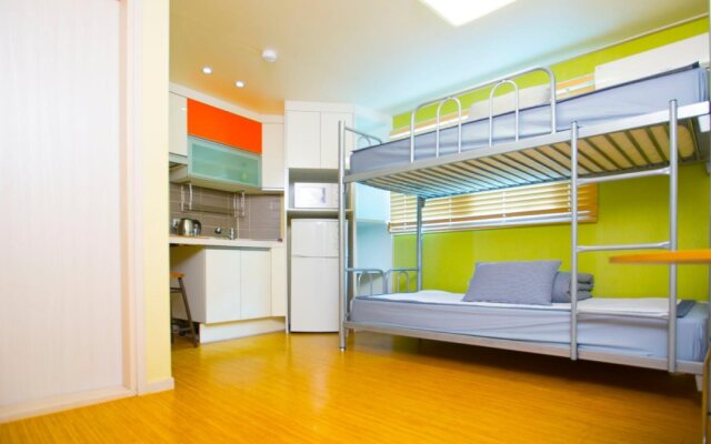 BB Hongdae Hostel