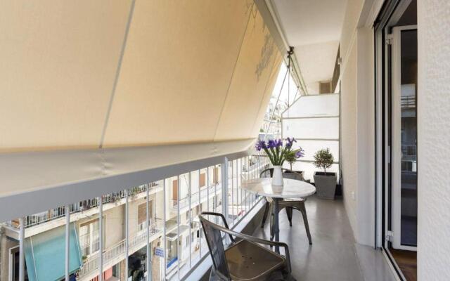 Atmospheric Apartment near Acropolis by CloudKeys