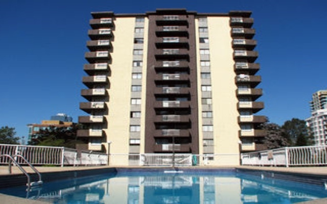 Pelicanstay in Burnaby Lake