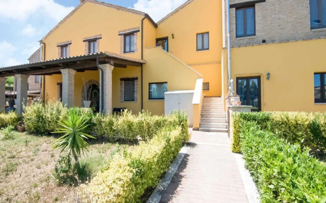 Scenic Apartment in Ascoli Piceno with Hot Tub