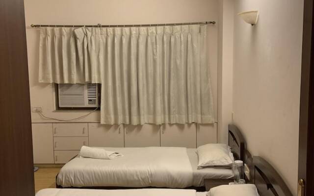 Comfortable & Relaxing Stay In Bandra East