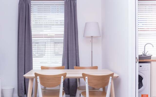 The Coral - Donnini Apartments