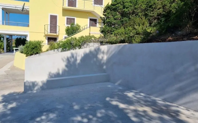 Sunrise Sunset Seaview Walk to Vis Iconic Beaches