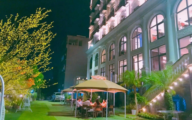 Phoenix Hotel
