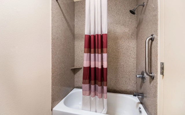 Red Roof Inn Murfreesboro