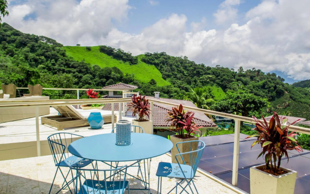 The Retreat at Altos del Monte