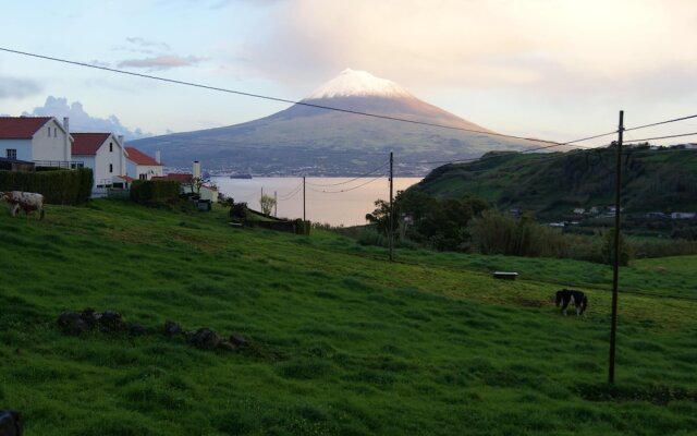 House with 2 Bedrooms in Conceição, with Wonderful Sea View, Enclosed Garden And Wifi - 800 M From the Beach