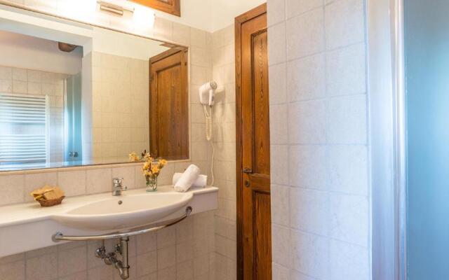 CASALE BROLIO 12&2, Emma Villas