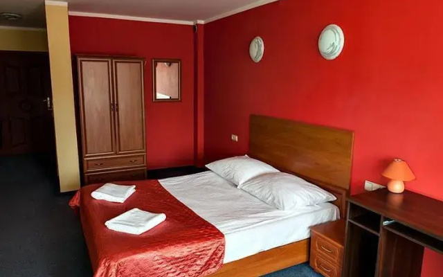 Hotel Omega