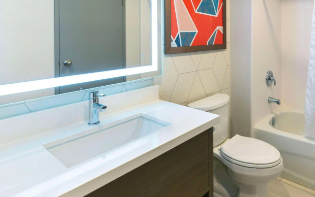 Comfort Suites London