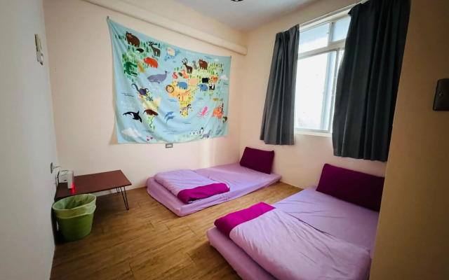 MatchBox Hostel