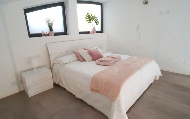 Design Central Apartment