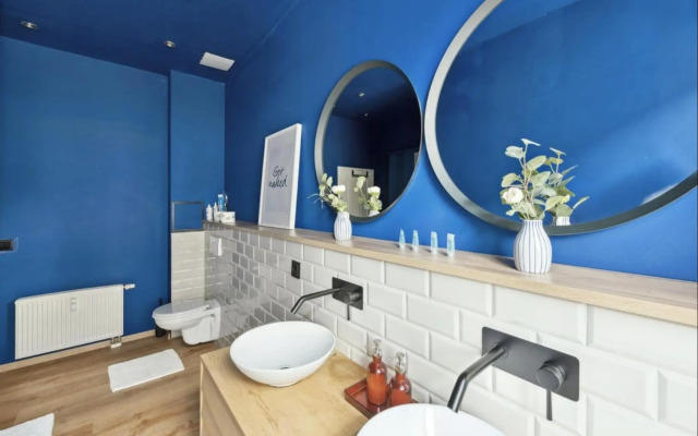 NEW Vintage Chic Apartment