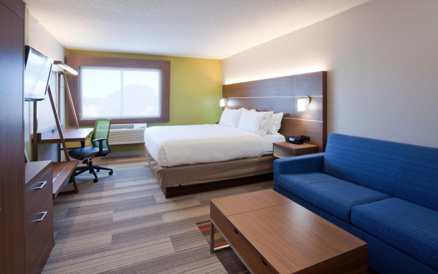 Holiday Inn Express & Suites Minneapolis – West End by IHG