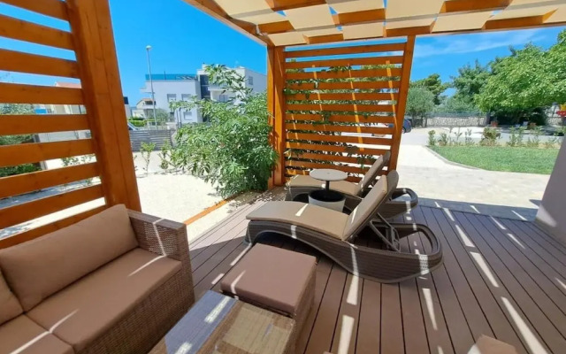 Jere: Modern and Near the sea - H