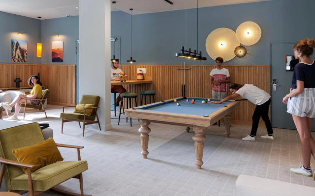 Plan B Hotel - Living Chamonix