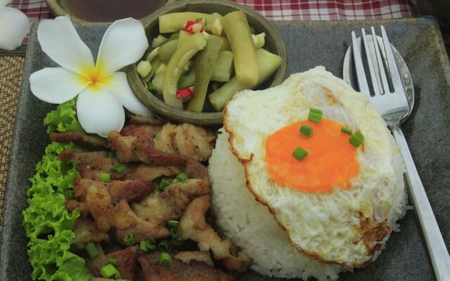 Hanchey Bamboo Resort