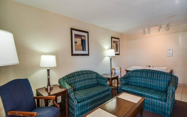 Econo Lodge Glade Springs I-81