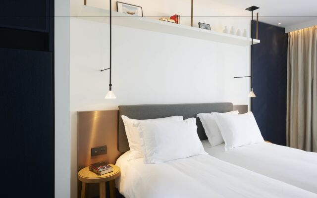 Perpetual Élysée Montaigne